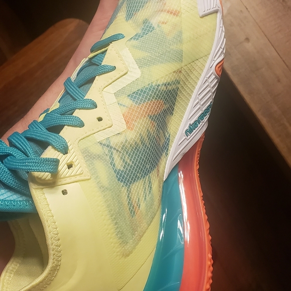 LeBron low mango white lime - Picture 3 of 4